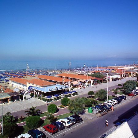 Villino Caproni Daire Viareggio Dış mekan fotoğraf